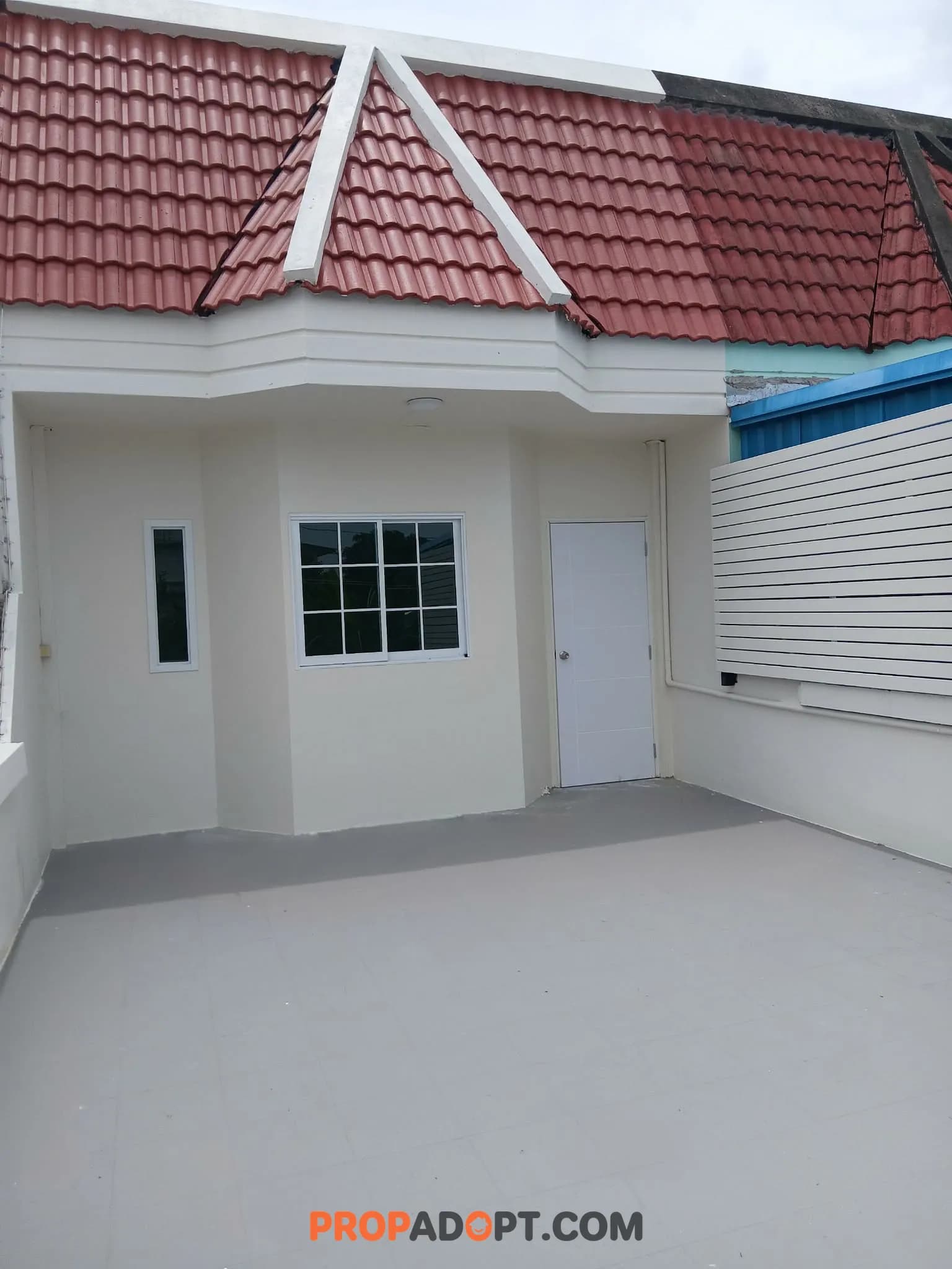 ทาวน์เฮาส์ 2 ชั้น รีโนเวทใหม่ พร้อมอยู่ อ.เมืองราชบุรี