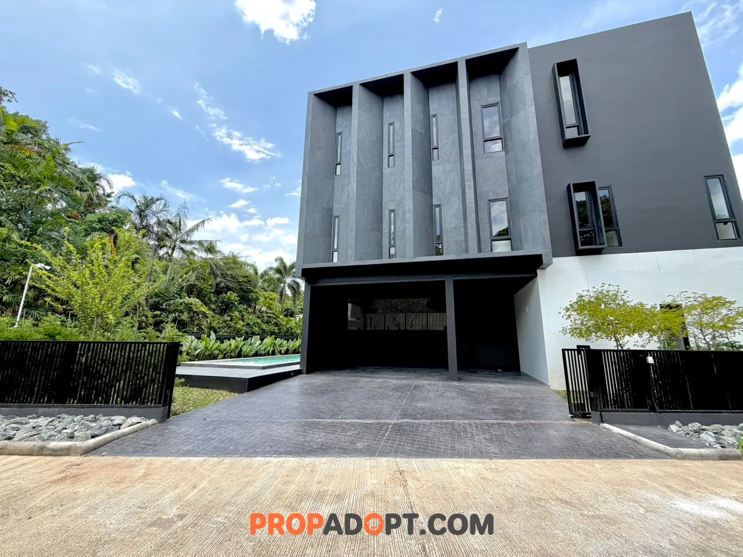 Modern-Loft Pool Villa ใกล้กาดฝรั่ง หางดง