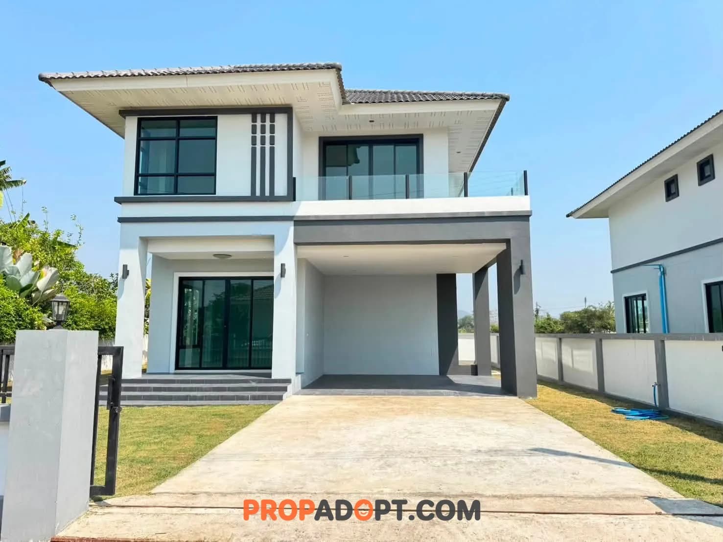 บ้านสร้างใหม่ 2 ชั้น วิวทุ่งนาและภูเขา ในราคาไม่ถึง 3 ล้าน