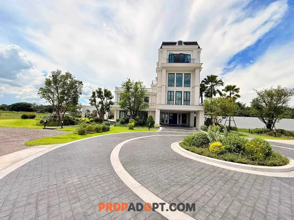 Ultra Luxury Private Pool Villa for Rent | 5-Storey Mansion | San Kamphaeng, Chiang Mai